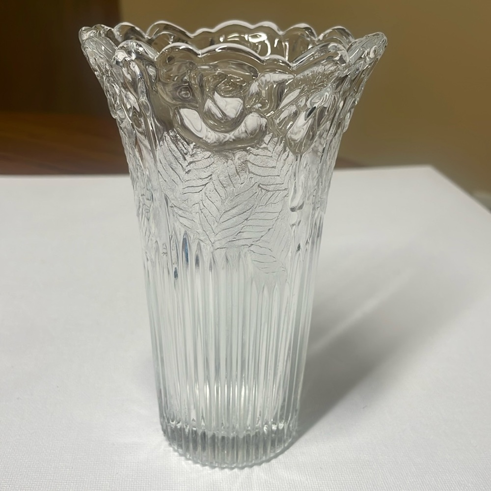 Borgonovo Clear Glass 6" Vase Italy Rose and Leaves Ribbed